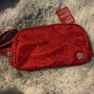 lululemon athletica everywhere belt Bag *new year